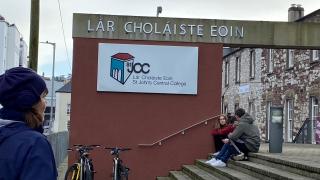 Petra menossa Cork Collegeen