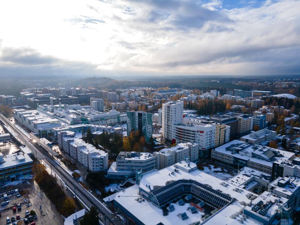 Myyrmäen keskus ilmasta kuvattuna